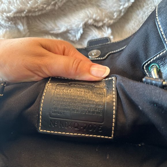 Authentic COACH - Picture 2 of 6